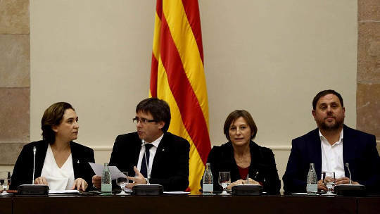 Colau, Puigdemont, Forcadell y Junqueras en la cumbre separatista