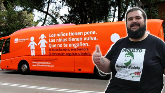 (Montaje) Óscar Reina y Autobús de Hazteoír.org
