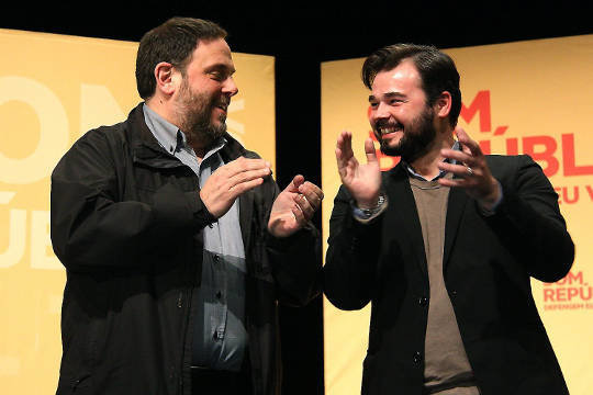 Oriol Junqueras y Rufián aplaudiendo