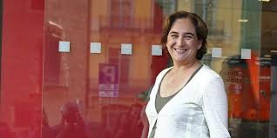 Ada Colau alcaldesa de la marca blanca en Barcelona de Podemos